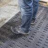 Anti-Fatigue Interlocking Rubber Mats